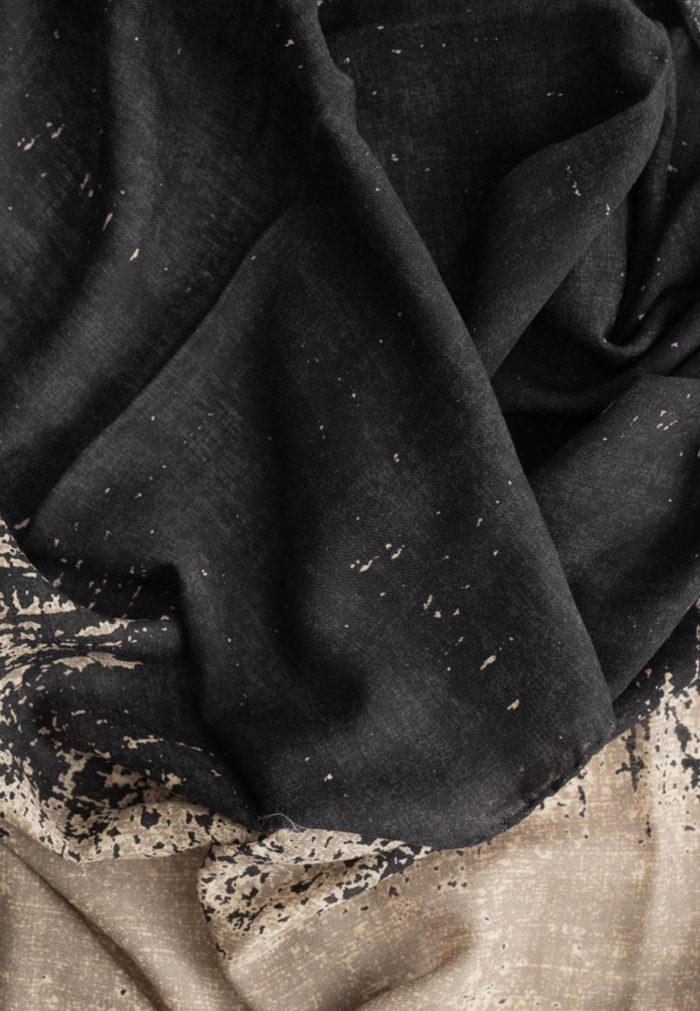 Black-beige scarf 100% Wool - Image 3
