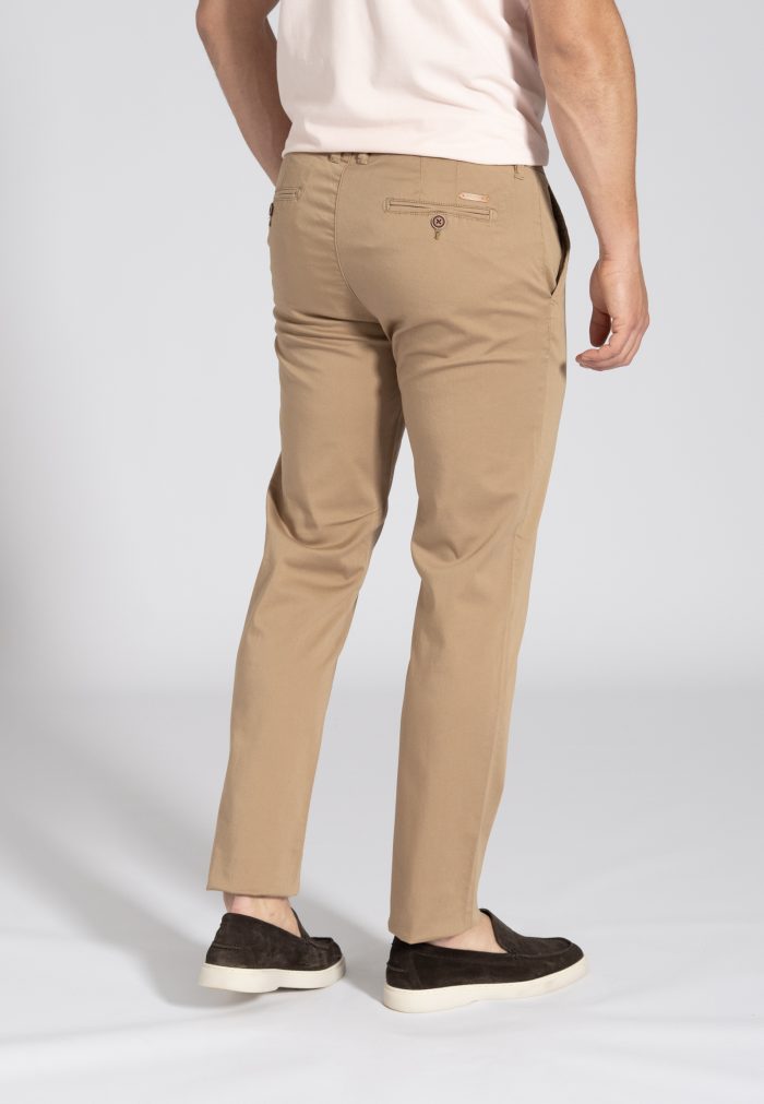 Camel Peach touch cotton chinos trousers regular line - Image 3